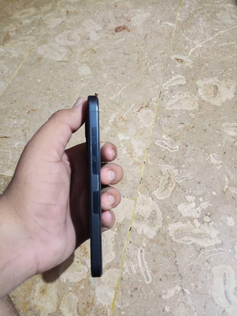 Apple iPhone 15 Pro 1