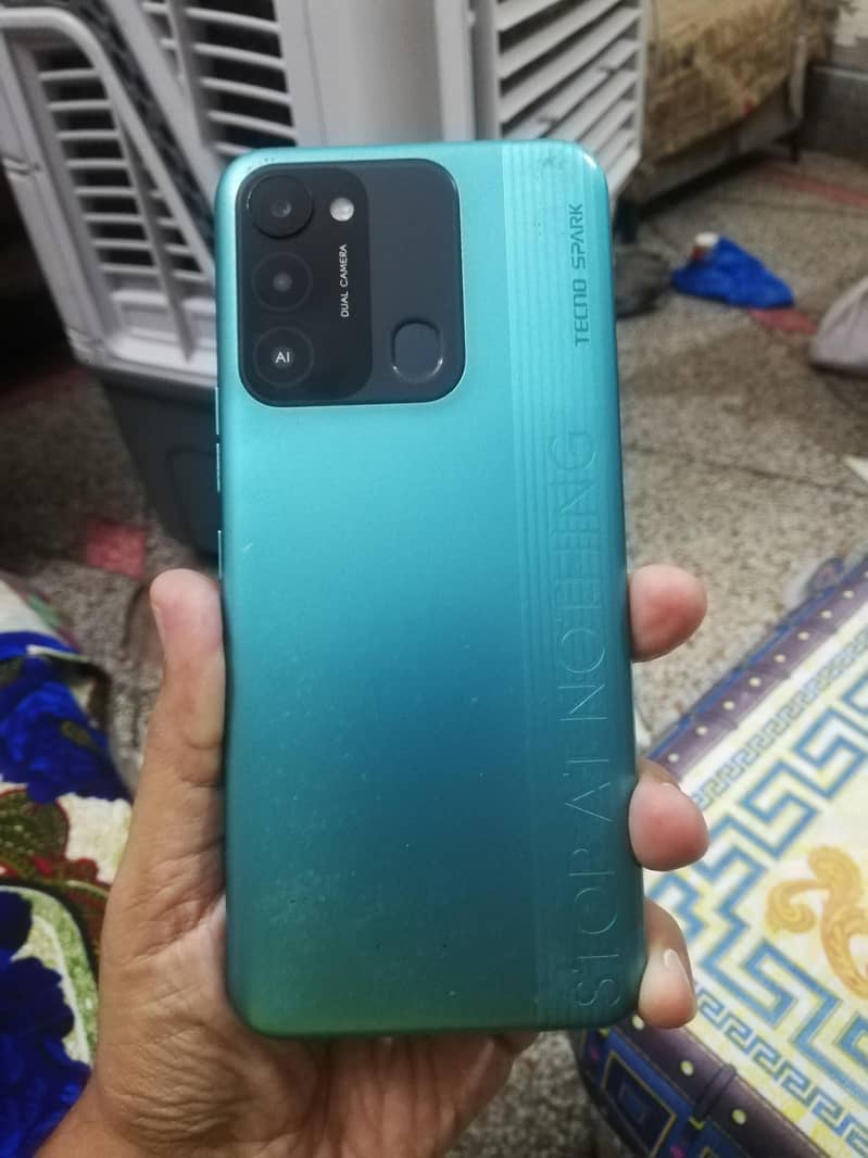 Tecno Spark 8C 1