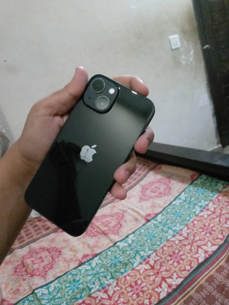 Apple iPhone 13 0