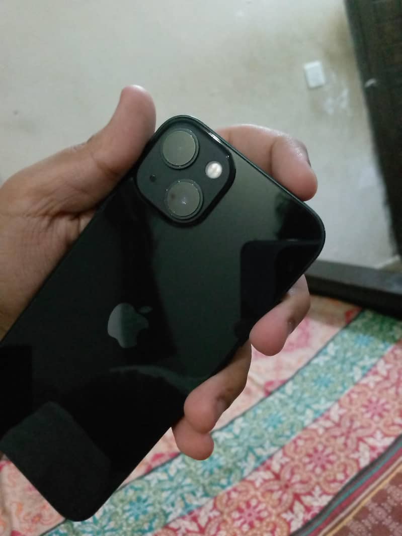 Apple iPhone 13 1