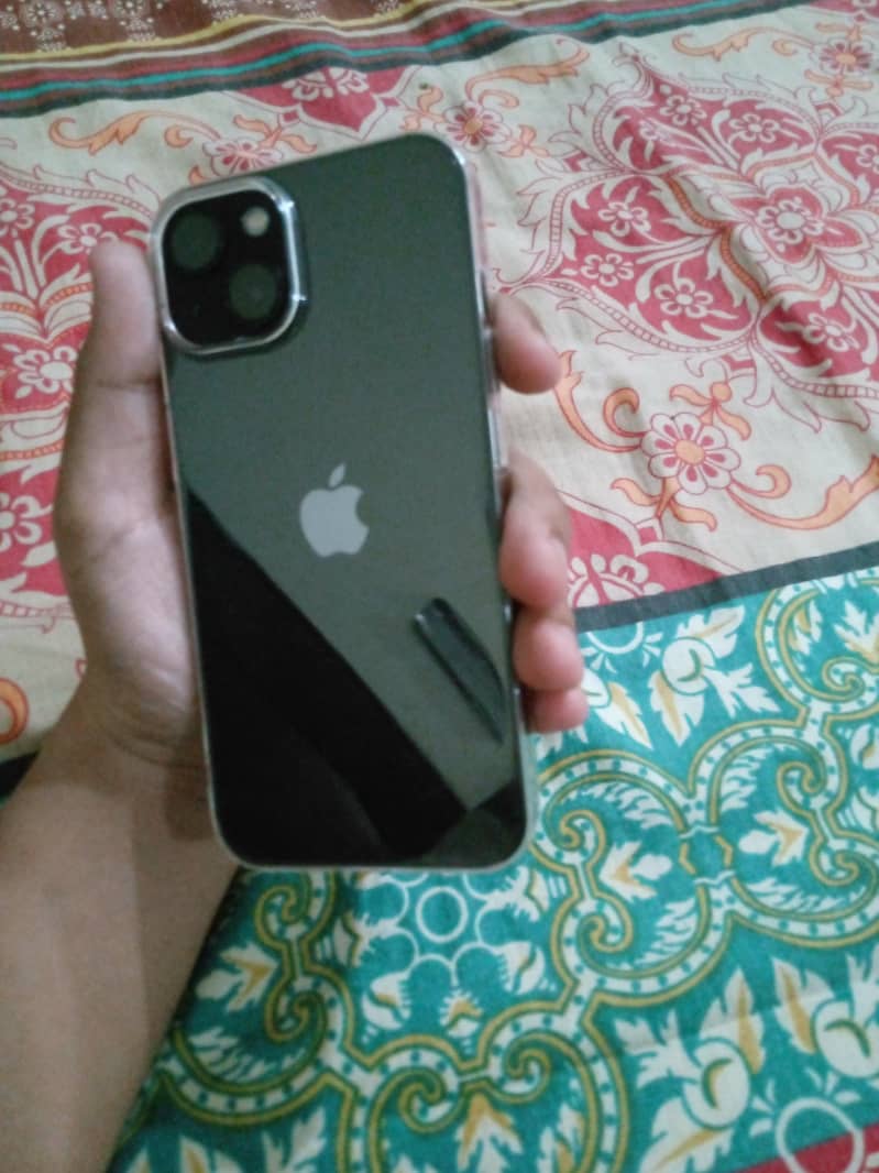 Apple iPhone 13 9