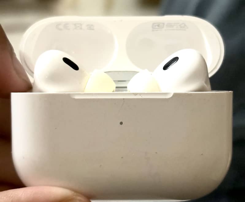 AirPods Pro 6