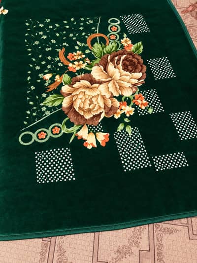 Beautiful Premium Floral Blanket – Soft & Warm – New Design