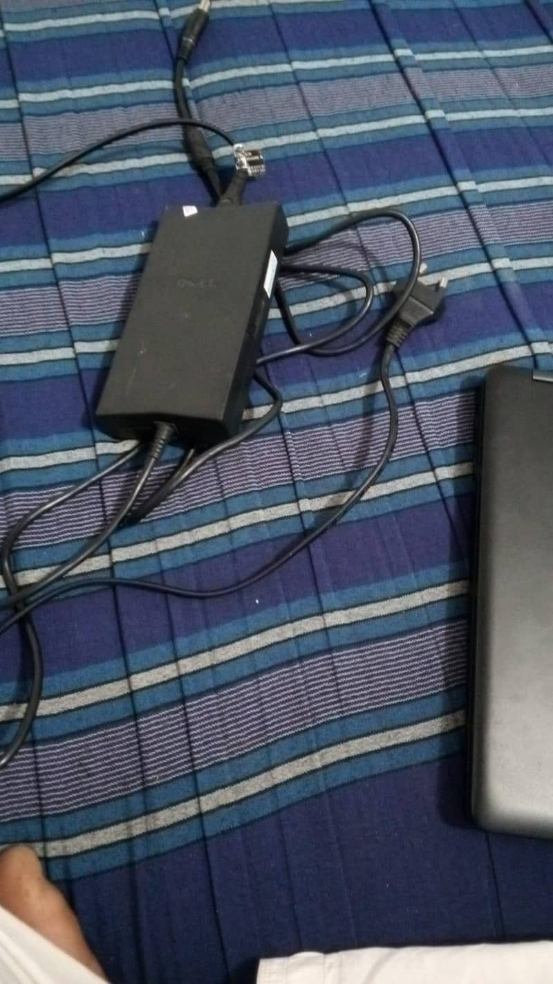 laptop سب کچھ تصویروں میں ہے 5