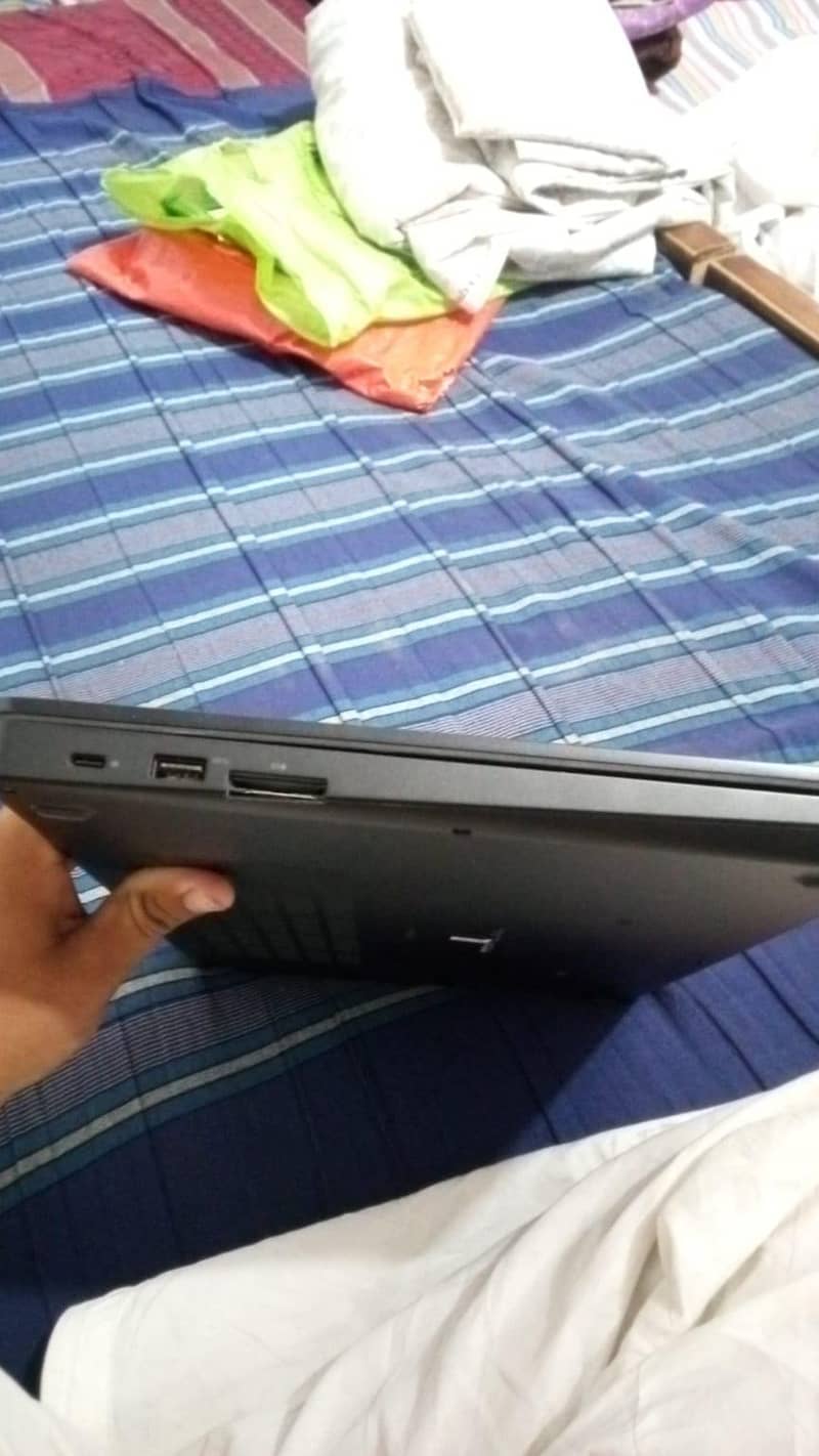 laptop سب کچھ تصویروں میں ہے 9