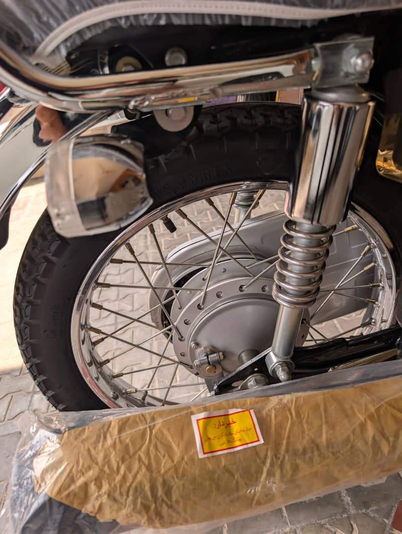 Honda CG125 7
