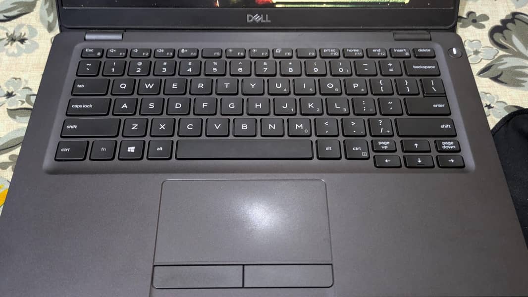 dell core i7 10th gen, 10/10, touch panel 3