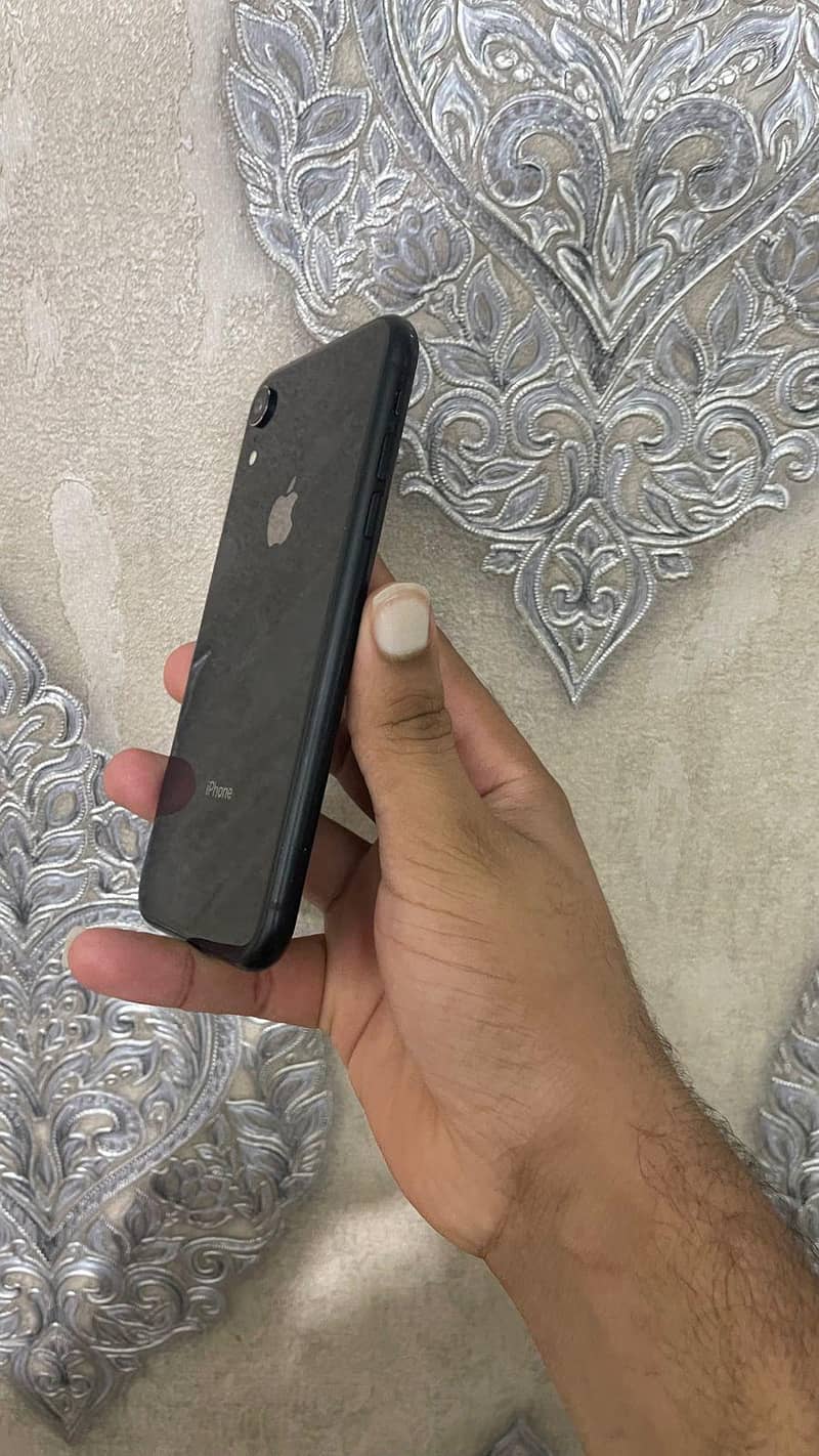 Apple iPhone XR 2
