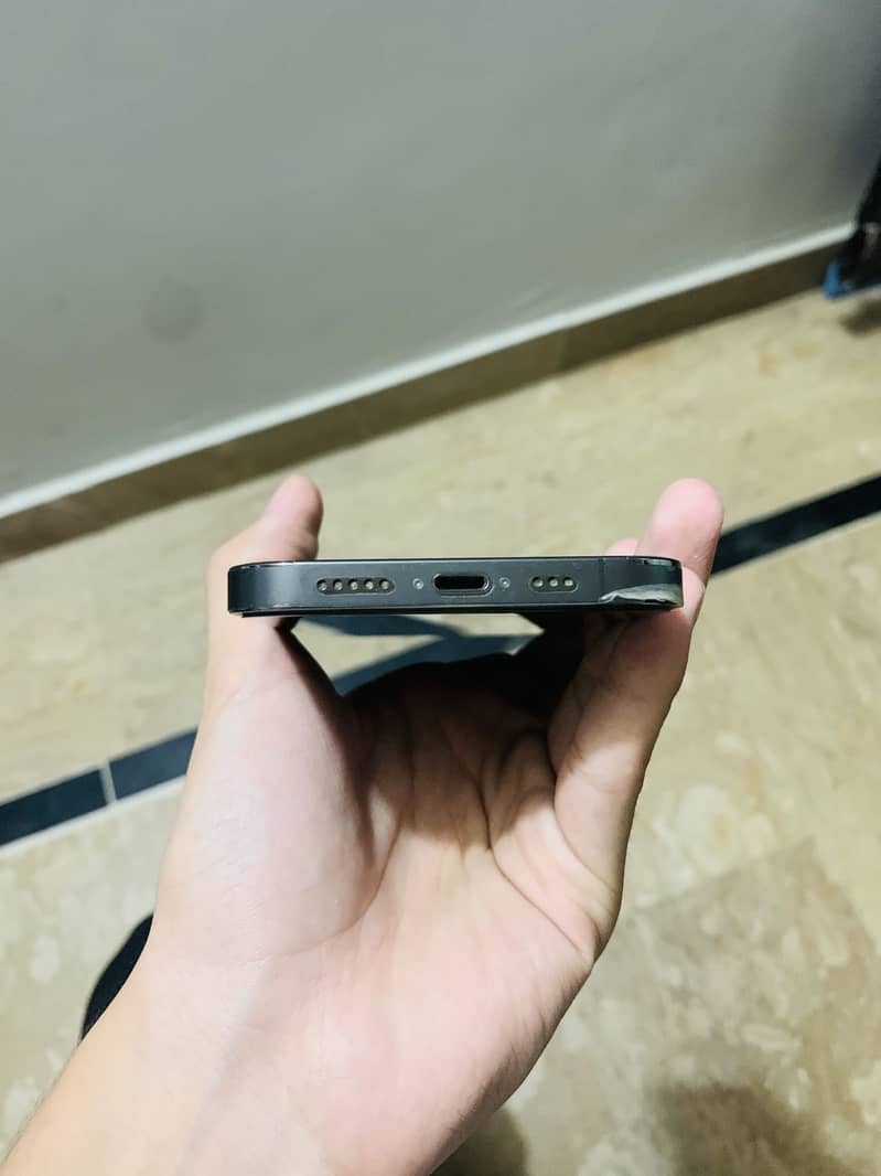 Apple iPhone 12 Pro 2