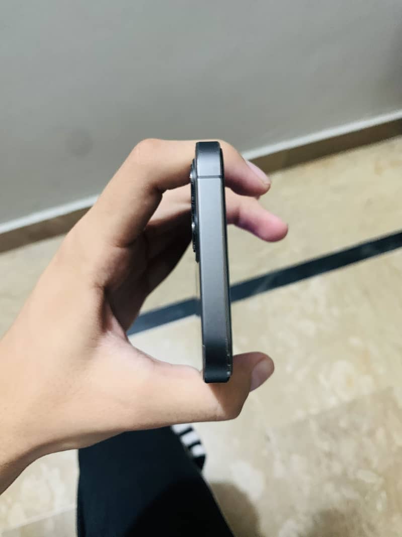 Apple iPhone 12 Pro 4