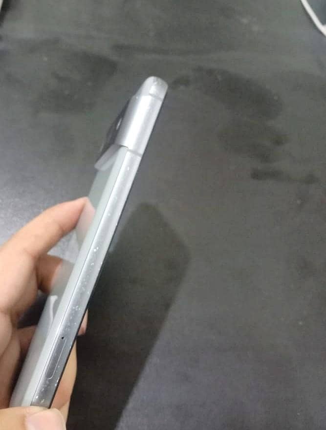Google Pixel 8 3