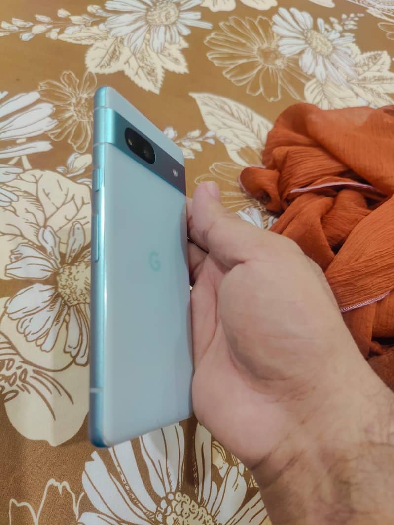 Google Pixel 7a 2