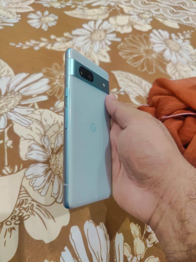 Google Pixel 7a 4