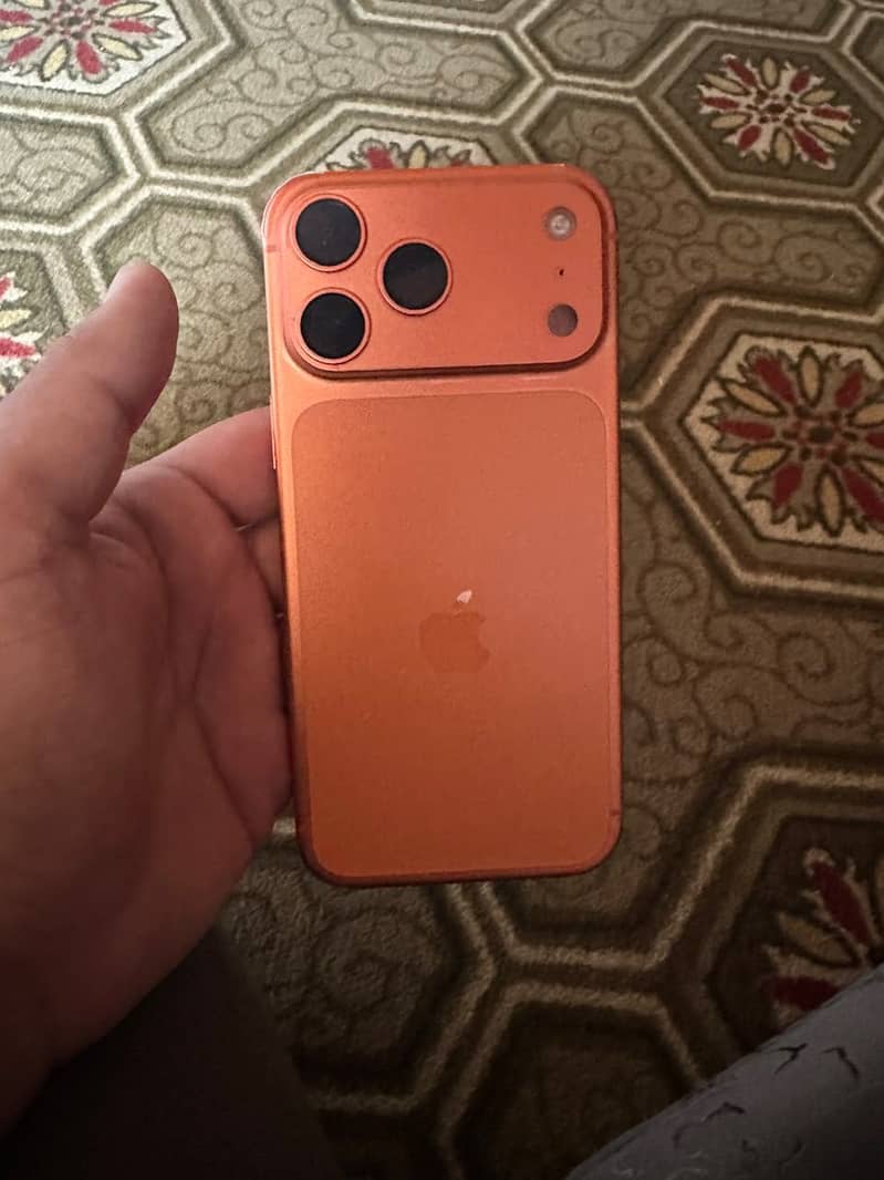 Apple iPhone 17 Pro Max 1