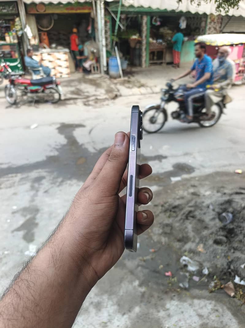 Apple iPhone 14 Pro Max 2