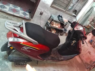 100CC united Scooty urgent sell 2023 model
