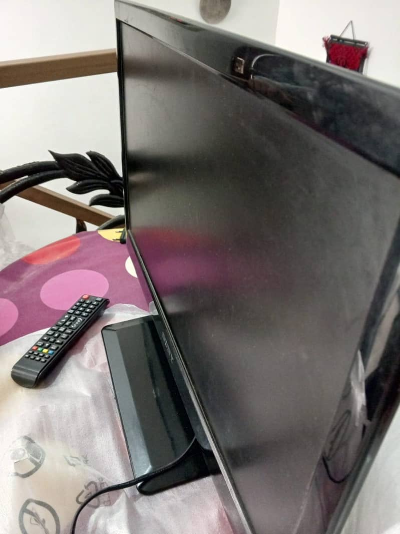 LCD 18" 1