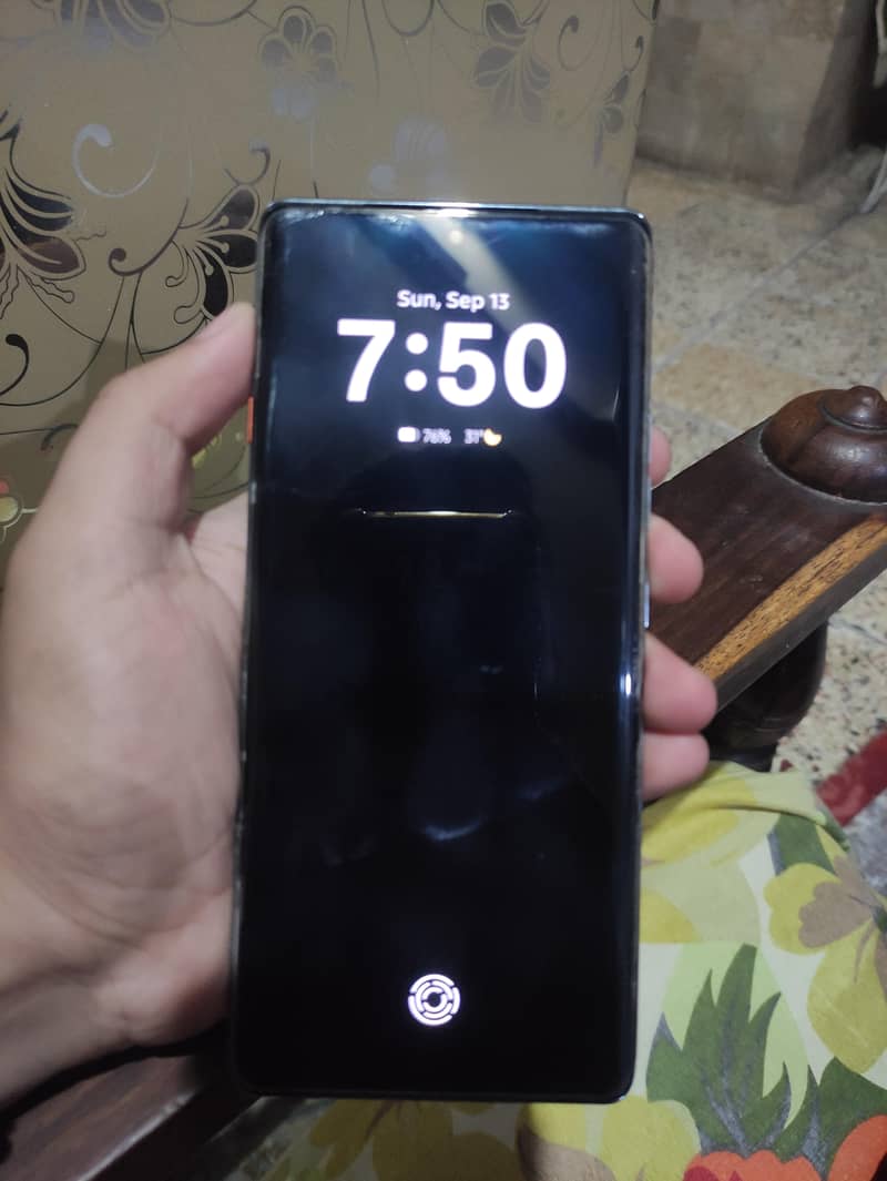 Tecno CAMON 40 Pro 1