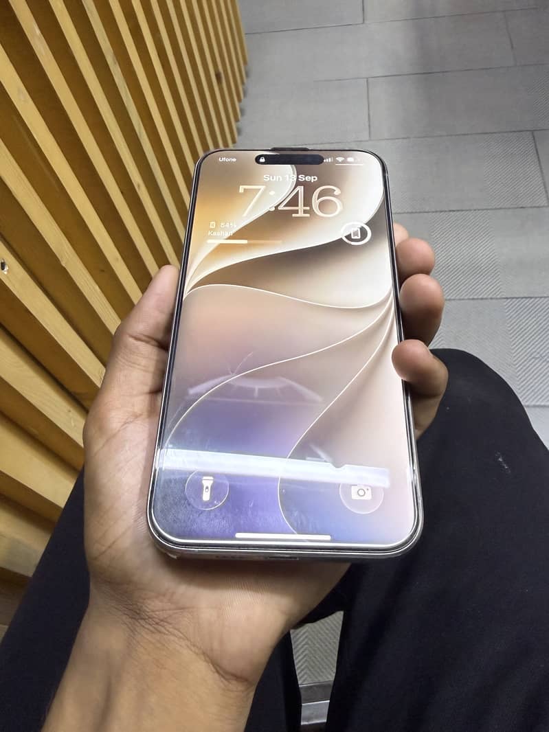 Apple iPhone 15 Pro Max 7