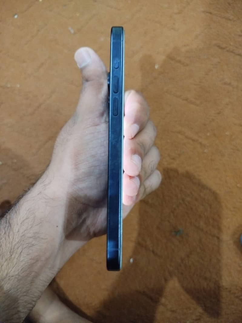 Apple iPhone 15 Pro Max 1