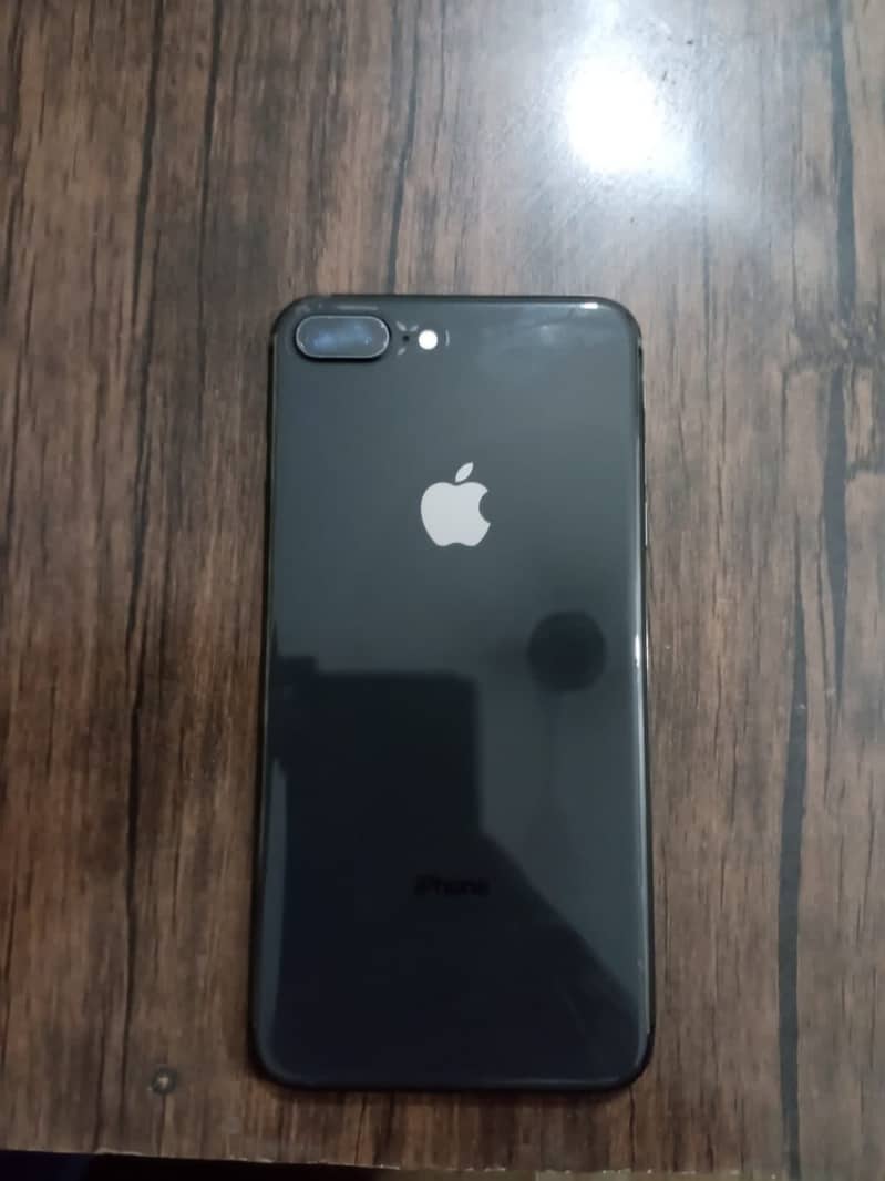Apple iPhone 8 Plus 0