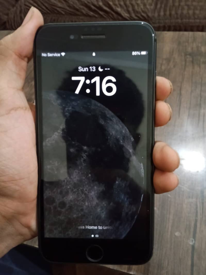 Apple iPhone 8 Plus 3