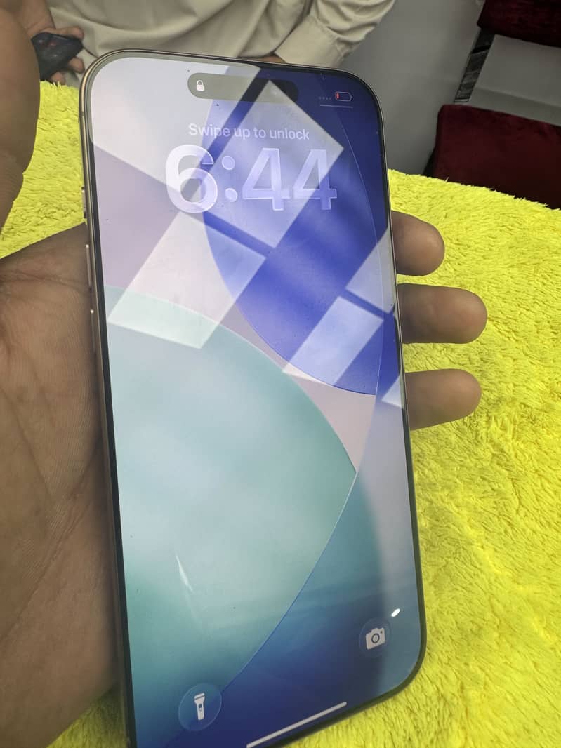 Apple iPhone 16 Pro Max 2