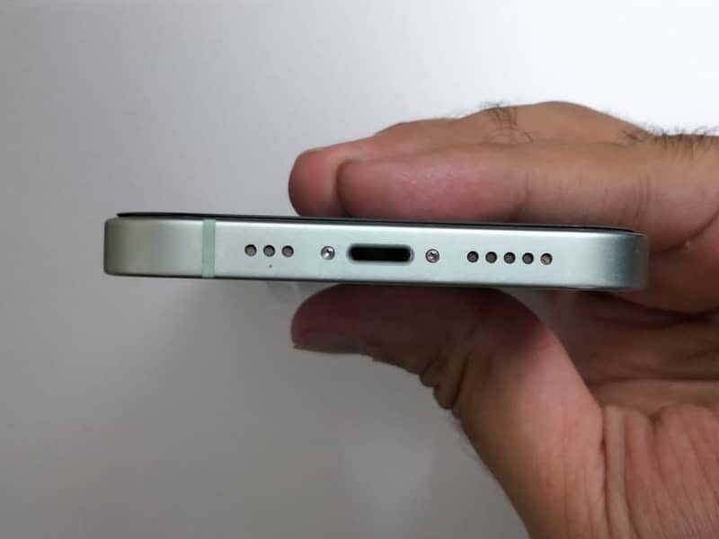 Apple iPhone 12 with box 5