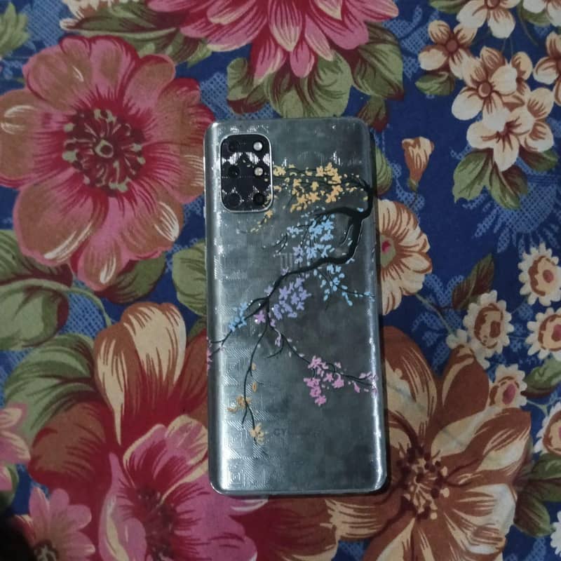One Plus 8T 0