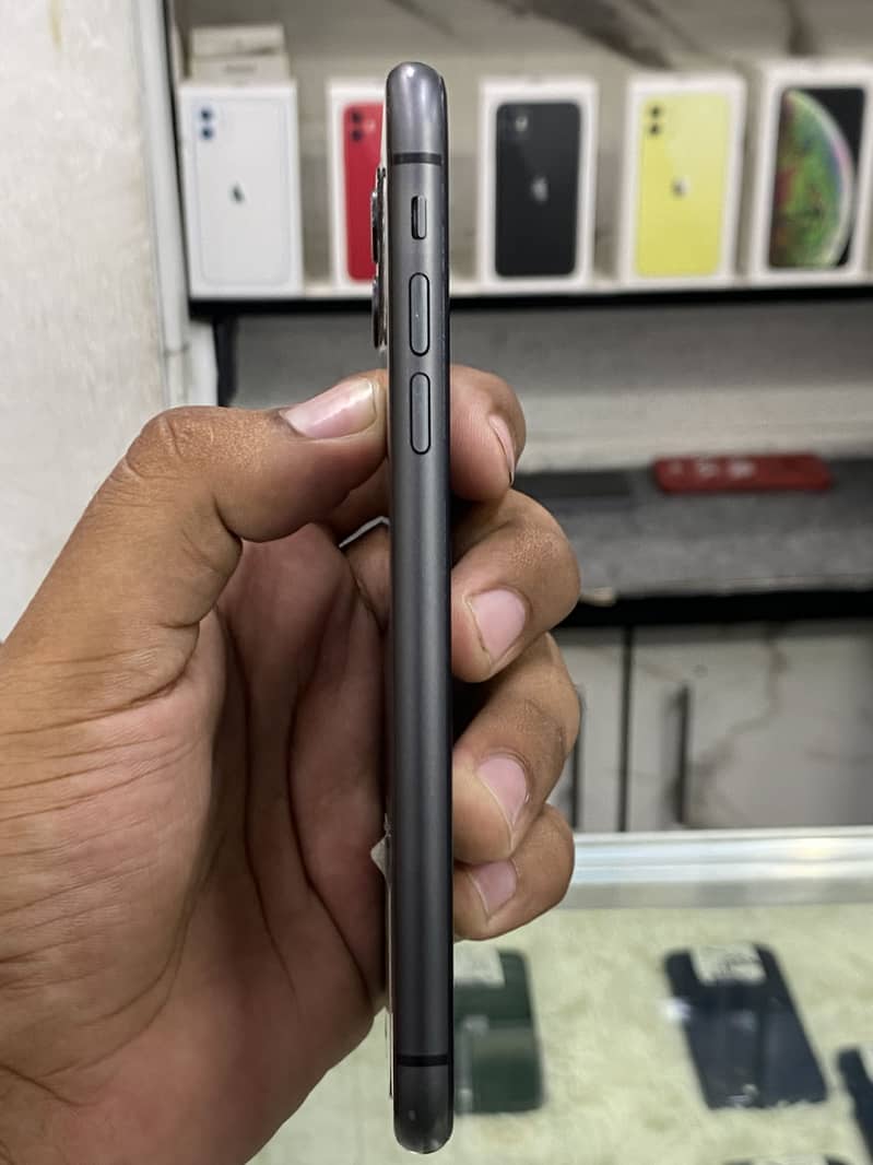 Apple iPhone 11 2