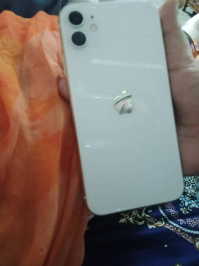 Apple iPhone 11 0
