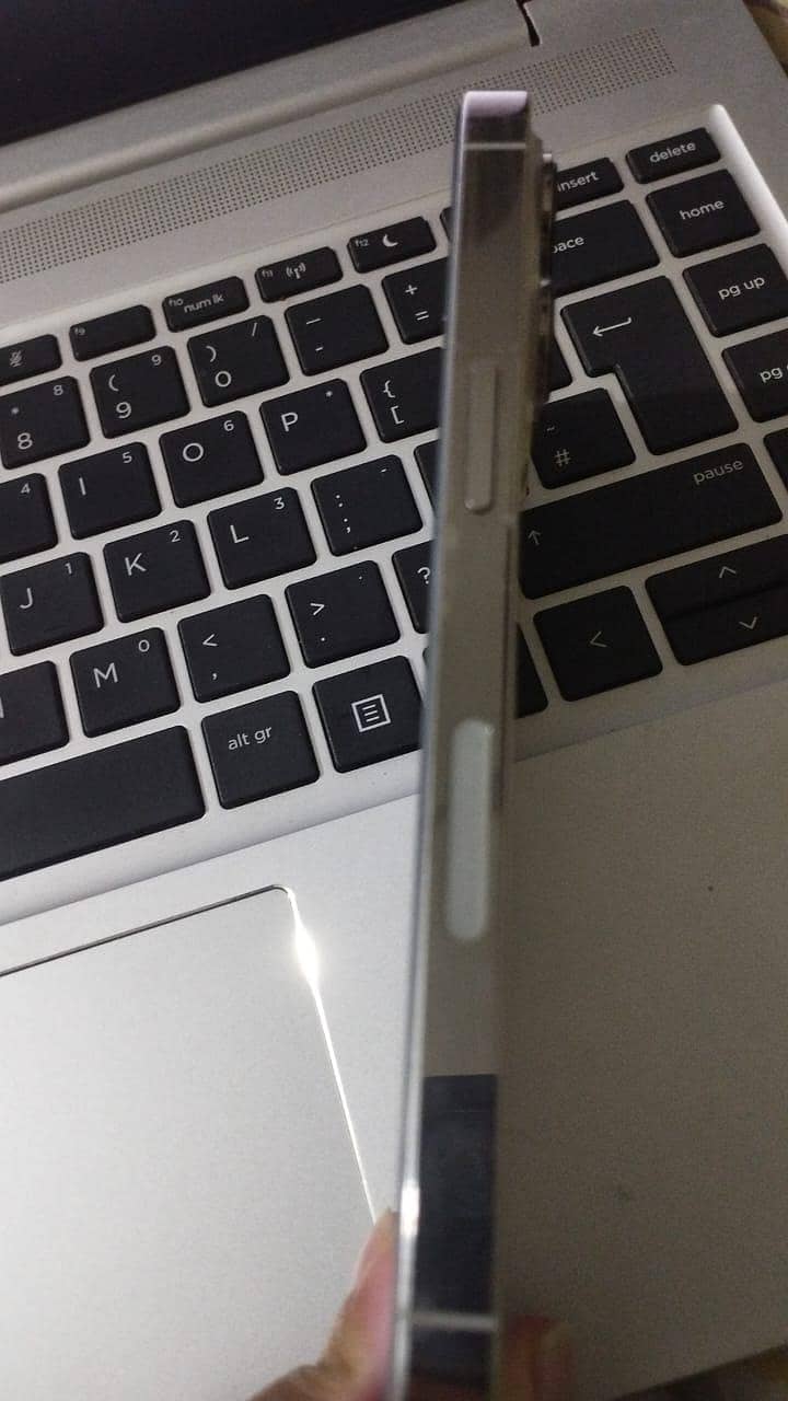 Apple iPhone 13 Pro 2