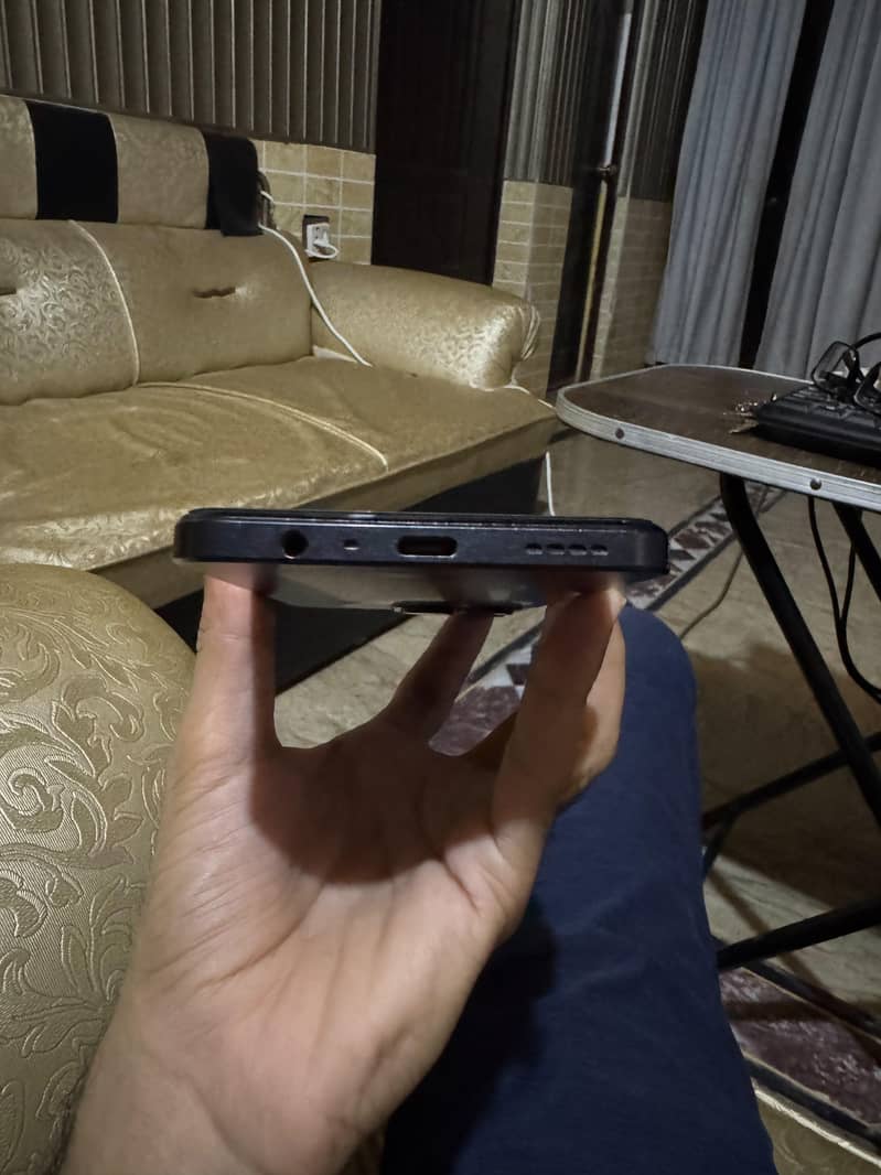 Realme C53 4