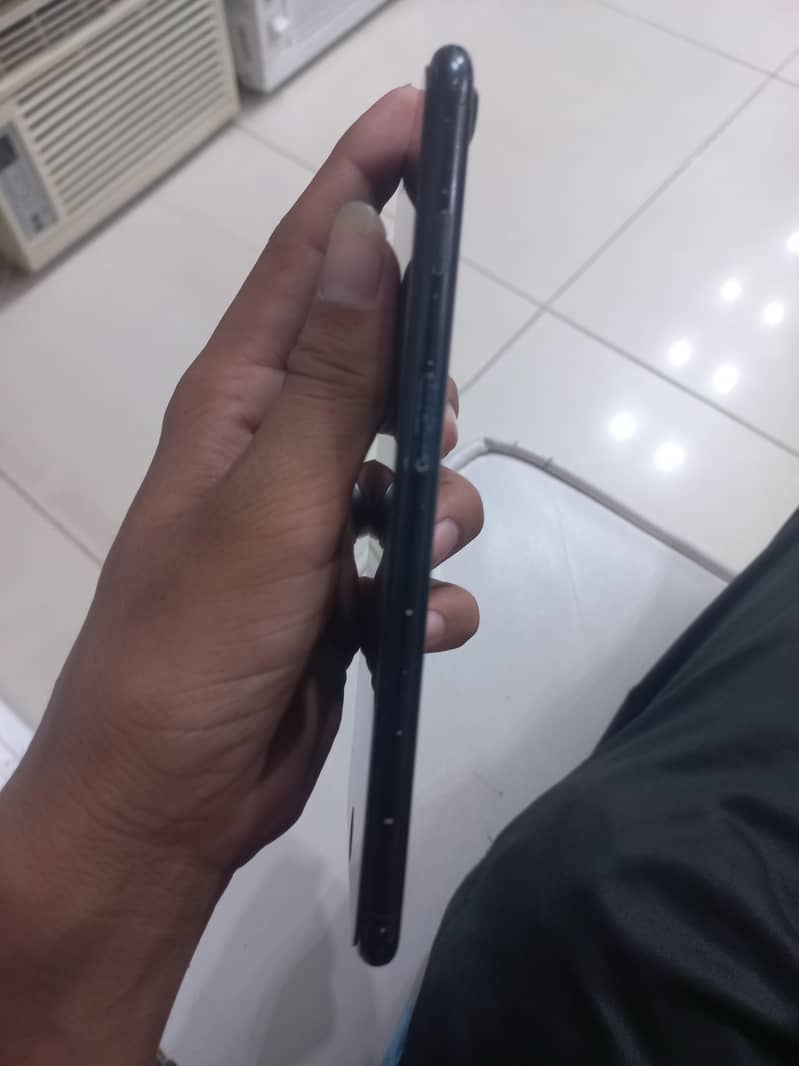 Apple iPhone 7 Plus 1