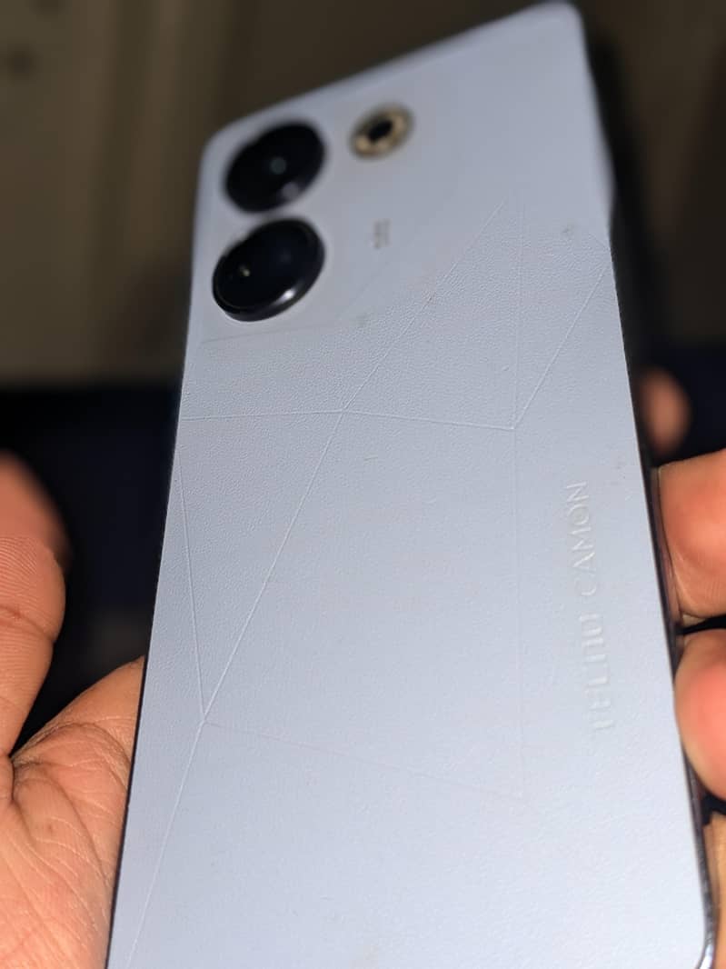Tecno CAMON 20 1