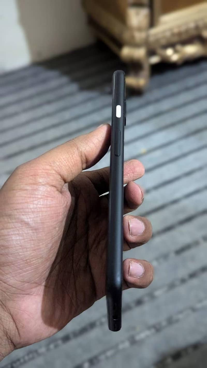 Google Pixel 4 3