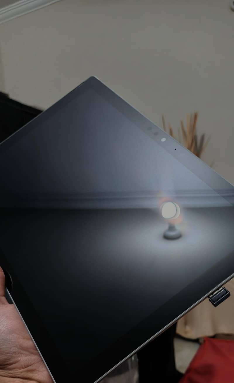 Microsoft Surface Pro 5  i5 7th generation 1