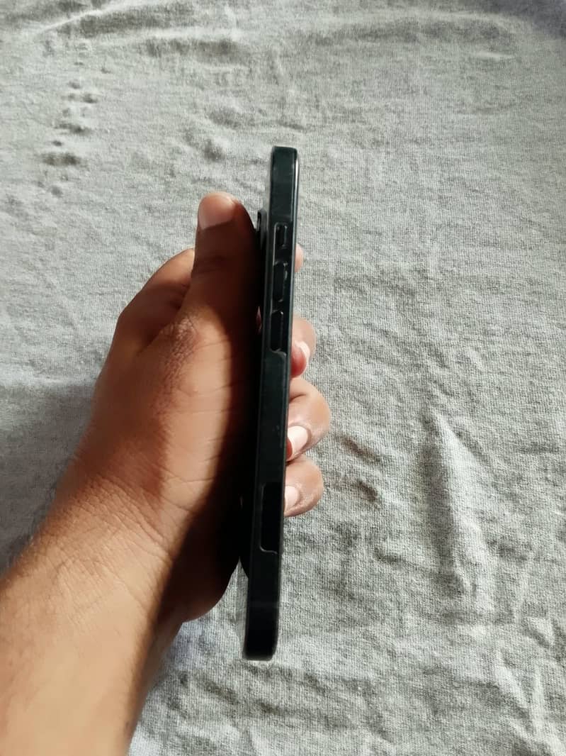 Apple iPhone 14 2