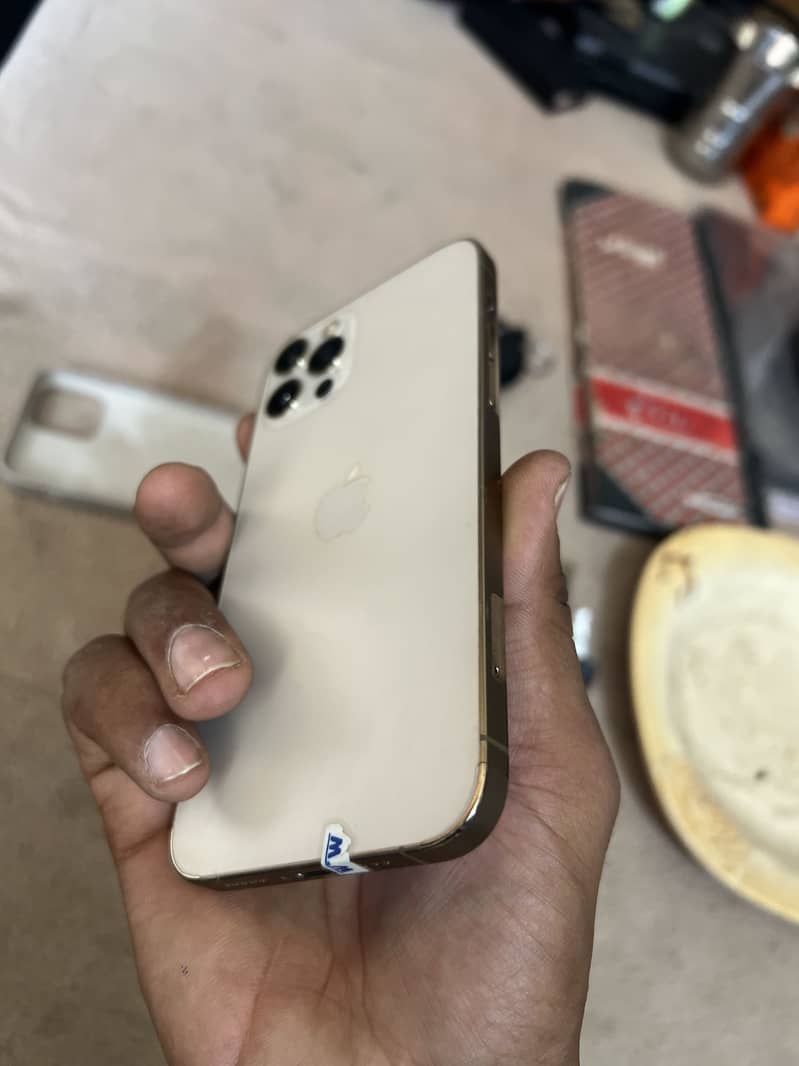 Apple iPhone 12 Pro 4