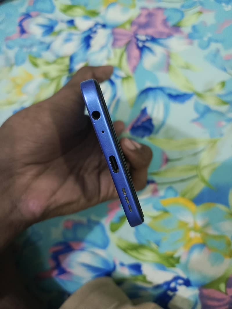 Tecno spark 40 4
