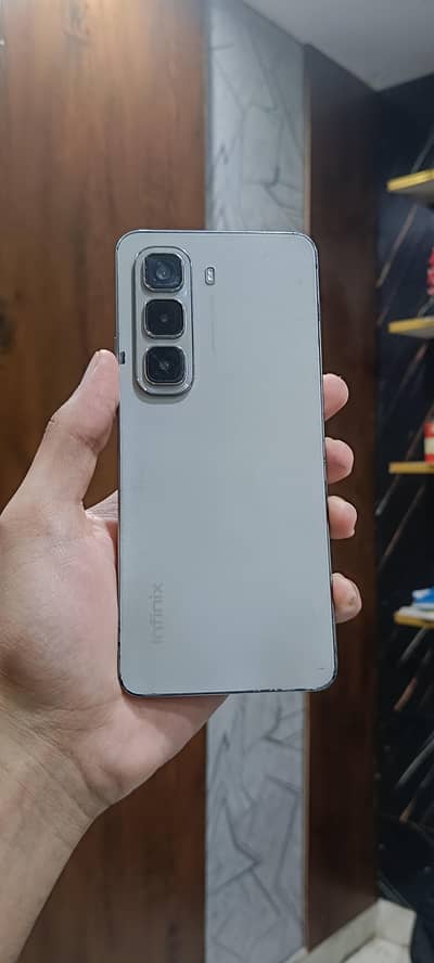 Infinix Hot 50