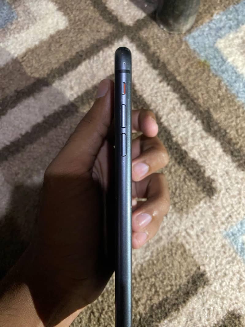 Apple iPhone 11 1