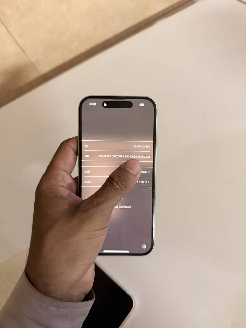 Apple iPhone 15 4