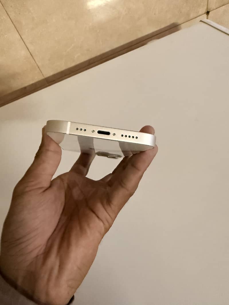 Apple iPhone 13 3