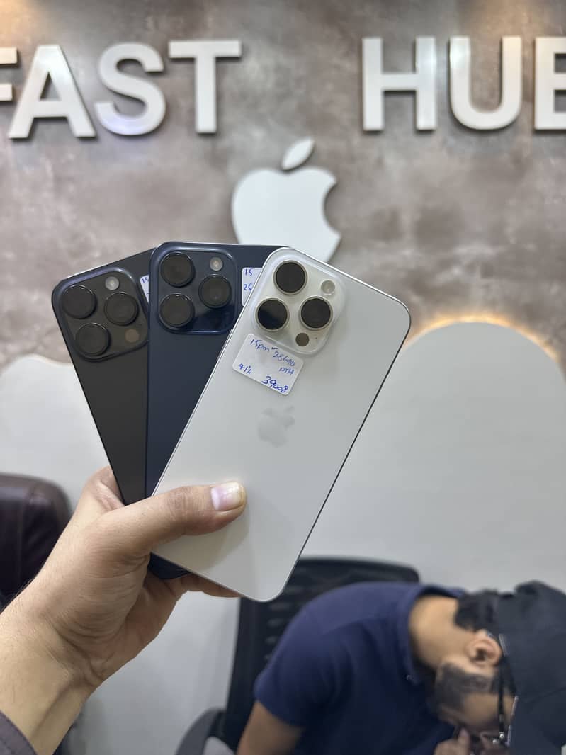 Apple iPhone 15 Pro Max 0