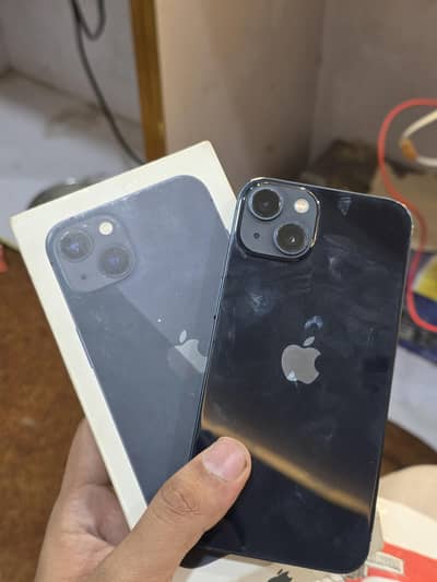 Apple iPhone 13