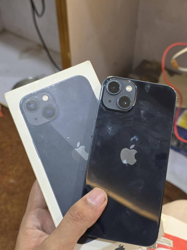 Apple iPhone 13 0