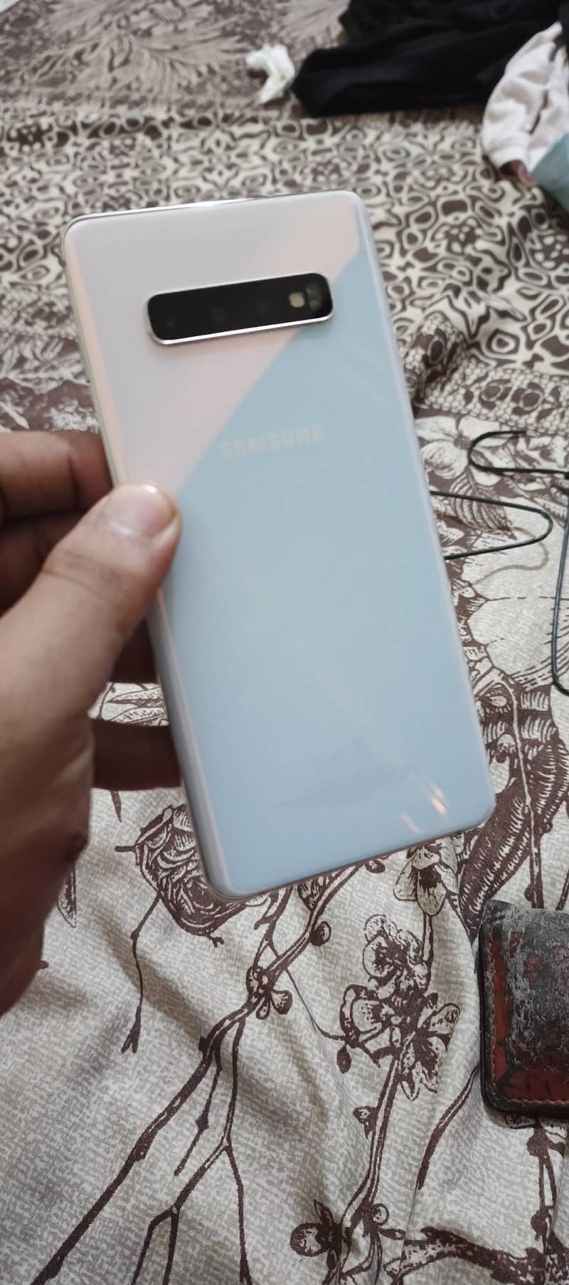 Samsung Mobile S10 Plus 1