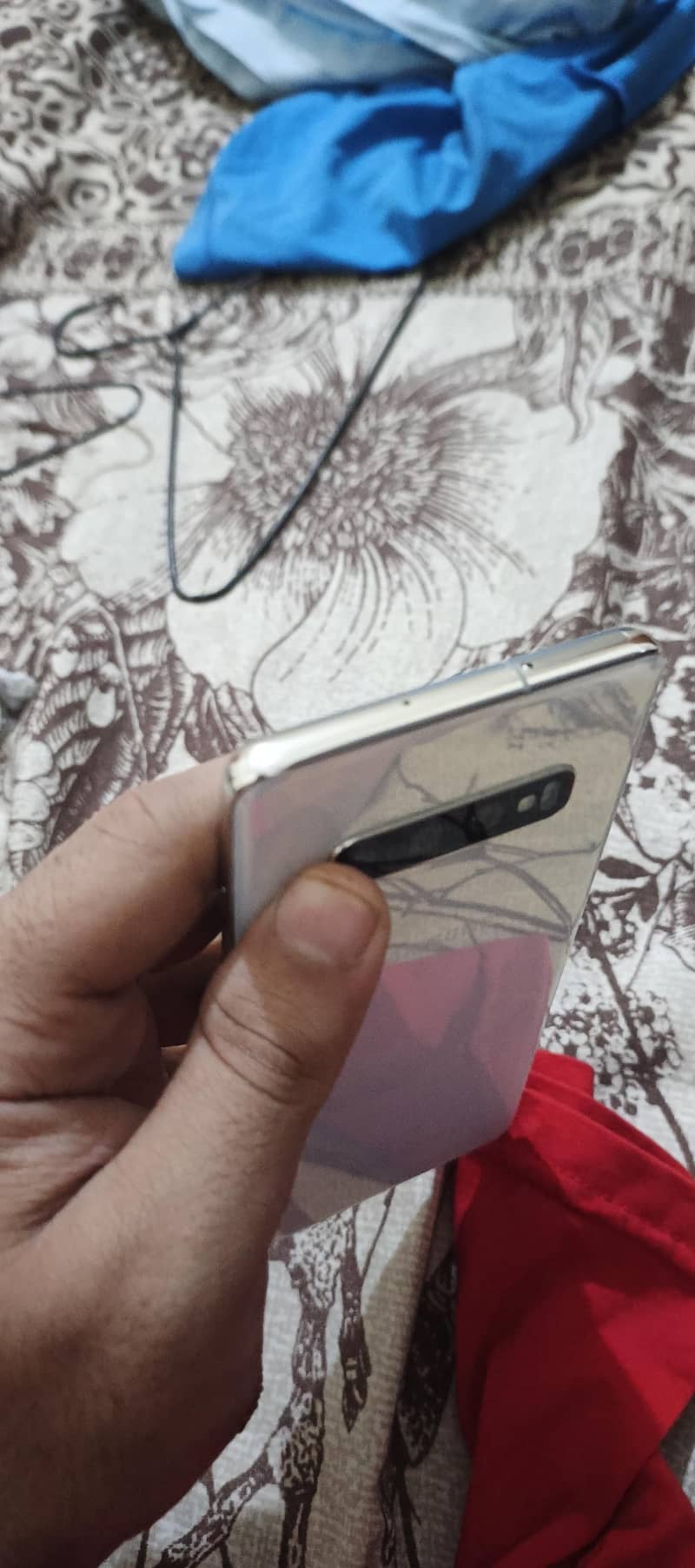 Samsung Mobile S10 Plus 3