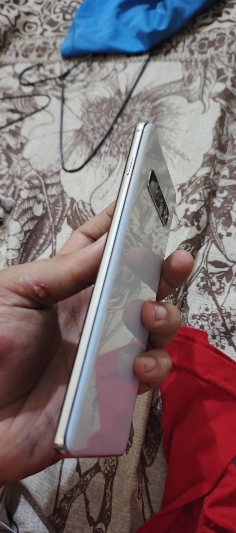 Samsung Mobile S10 Plus 4